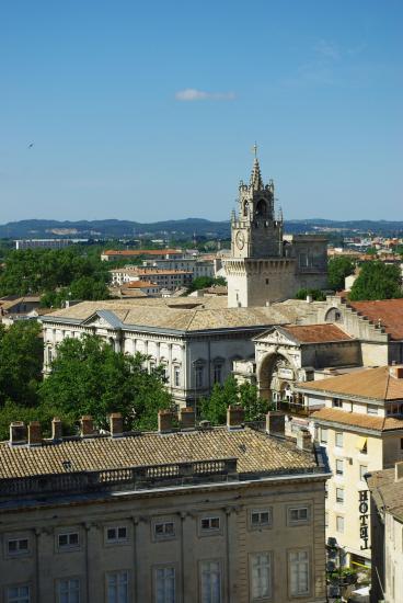 2010-06-12-13-Luberon---428-Tour-de-lHotel-de